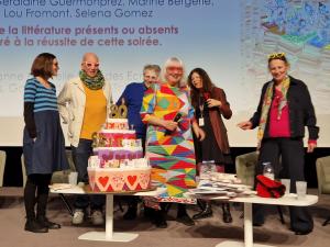 Le "faux" gateau d'anniversaire des 80 ans de Susie