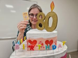 Le "faux" gateau d'anniversaire des 80 ans de Susie